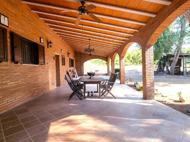 Masía en venta en Riudoms. ESPECTACULAR FINCA EN RIUDOMS CON VIVIENDA EN UNA SOLA PLANTA. Masías.