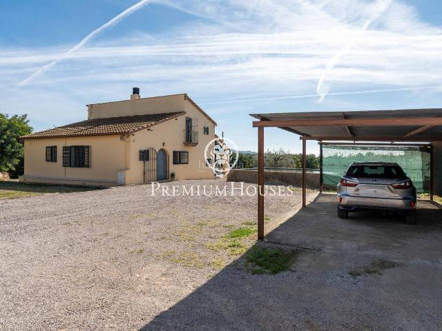 Masía en venta en Roda de Barà Costa Dorada. Finca rústica en Roda de Berá. Masías Roda de.