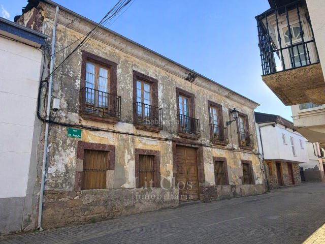 Masía en venta en Rúa A. VIVIENDA SEÑORIAL CON GRAN JARDÍN EN EL CASCO HISTÓRICO DE A RÚA. Masías Rúa.