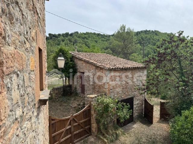 Masía en venta en Sant Mateu de Bages. Masía de piedra con terreno en Sant Mateu de Bages. Masías Sant Mateu de.