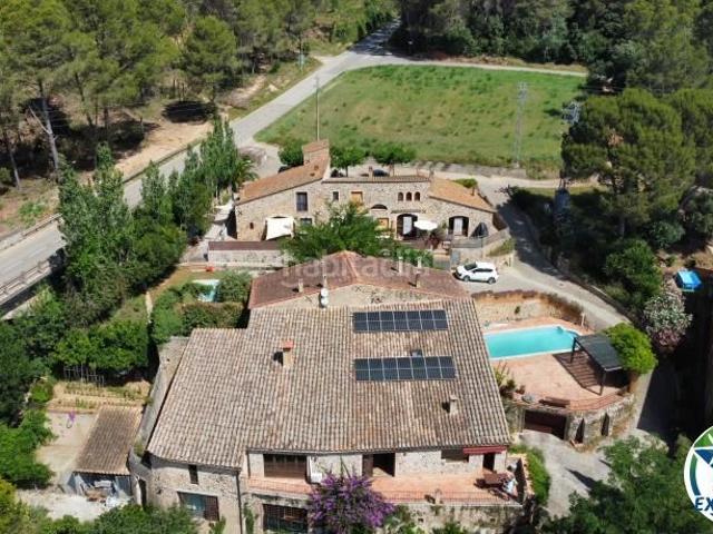 Masía en venta en Sant Miquel de Fluvià. Excepcional complejo rural de 1.360 m frente al río Fluvià en el corazón del Alt Empordà. Masías Sant Miquel de.