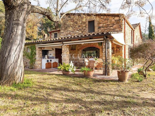 Masía en venta en Sant Feliu de Buixalleu. Masía con encanto y gran terreno en Breda Sant Feliu de Buixalleu. Masías Sant Feliu de.