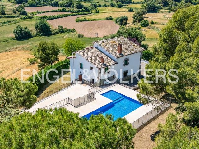 Masía en venta en Sant Feliu Sasserra. Preciosa casa tipo masía en Sant Feliu Sasserra. Masías Sant Feliu.