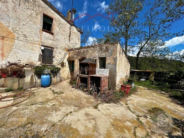 Masía en venta en Sant Iscle de Vallalta. Espectacular masía catalana cerca del mar. Masías Sant Iscle de.