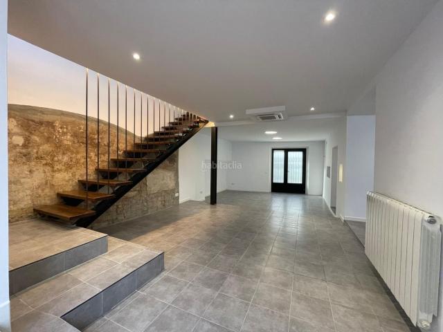 Masía en venta en Sant Pere de Ribes, Centre. Preciosa casa histórica de 5 habitaciones restaurada, situada en el corazón de Sant Pere de Ribes, Barcelona. Masías Sant Pere de.
