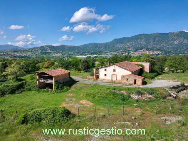 Masía en venta en Sant Pere de Torelló. Finca rústica amb masia a Sant Pere de Torelló. Masías Sant Pere de.