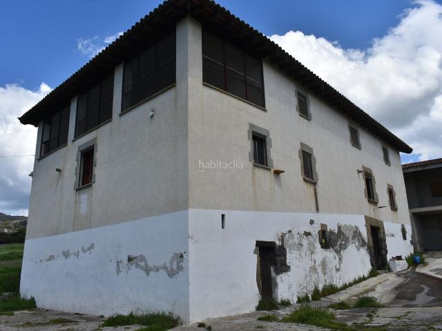 Masía en venta en Sant Pere de Torelló. Masia de 825 m2 i 112 hectàrees. Masías Sant Pere de.