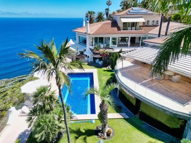 Masía en venta en Santa Úrsula, Cuesta de la Villa. Villa de lujo en ubicación privilegiada TOPTENVilla en Tenerife. Masías Santa.