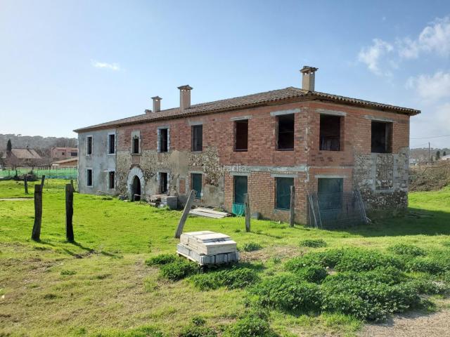 Masía en venta en Santa Maria de Palautordera. GRAN OPORTUNIDAD, MASIA CON AMPLIO TERRENO EN VENTA EN SANTA MARIA DE PALAU TORDERA CAN PAGÀ. Masías Santa Maria de.