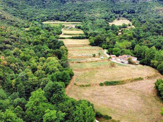 Masía en venta en Santa Pau. Masia amb 20 ha a Santa Pau. Masías Santa.