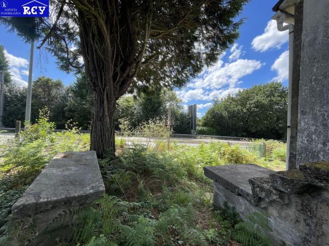 Masía en venta en Santiago de Compostela, Parroquias de Santiago. CASA A REFORMAR EN VIDÁN CON AMPLIO TERRENO. Masías Santiago de.