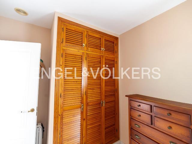 Masía en venta en San Fernando, Soto de Real Villamaruja. Exclusiva Villa independiente en San Fernando. Comodidad con Jardín y Piscina. Masías San.