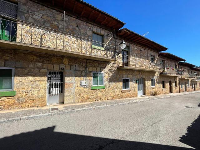 Masía en venta en San Leonardo de Yagüe. Panaderos Valladolid Inmobiliaria, Casa de Piedra de dos plantas en San Leonardo de Yague. Masías San Leonardo de.