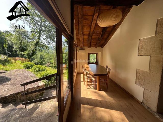 Masía en venta en San Pedro del Romeral. ESPECTACULAR COMPLEJO RÚSTICO 6 CABAÑAS PASIEGAS, UNA YA REHABILITADA, EN UNA FINCA DE 3,8 HECTÁREAS. Masías San Pedro del.