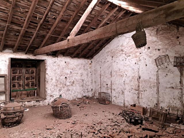 Masía en venta en Sauzal El. SE VENDE CASA ANTIGUA CANARIA DE 8 HABITACIONES A REFORMAR. Masías Sauzal.