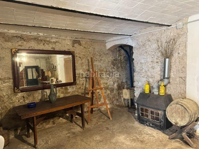 Masía en venta en Serra de Daró. GRAN CASA DE PUEBLO BIEN CONSERVADA. Masías Serra de.