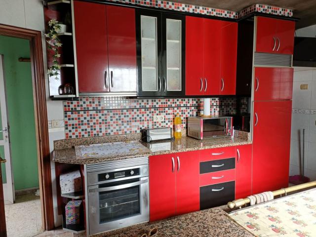 Masía en venta en Silleda. CASA PARA ENTRAR A VIVIR CERCANA A SILLEDA. Masías.