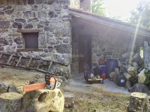 Masía en venta en Sobrescobio. Cabaña rústica, Sobrescobio, Parque Natural de Redes. Masías.