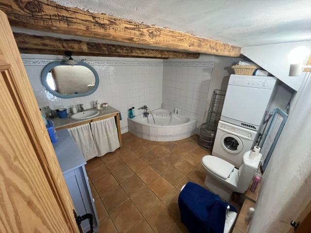 Casa adosada en venta en Solsona. Casa en venta en Solsona centro histórico, 140 m2, 3 dormitorios + estudio. Casas adosadas.
