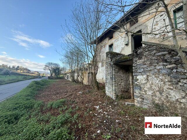 Masía en venta en Sopuerta.. CASA CON TERRENO EN AVENALLEDA SOPUERTA. Masías.