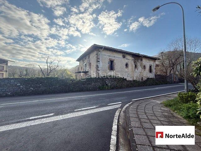Masía en venta en Sopuerta. CASERIO PARA FEFORMAR EN SOPUERTA CON TERRENO. Masías.