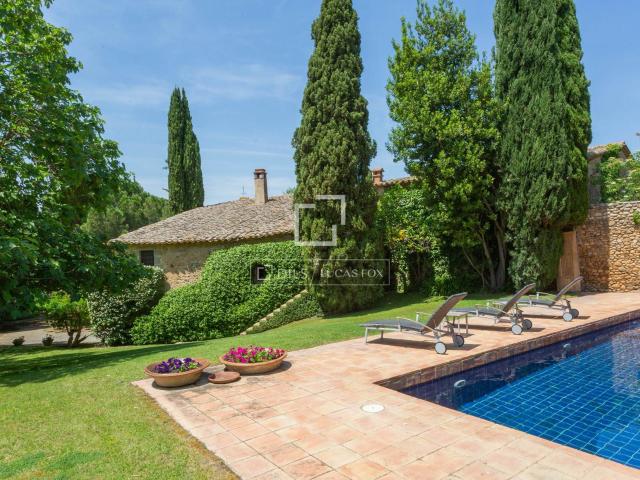 Masía original de principios del siglo XVII situada el el ex. 728m² Sant Mori