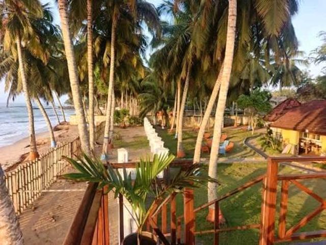 MASION GHANAACCRA TESTIE BEACH 1 HECTOR & 12 ROOMS VERY SAFE