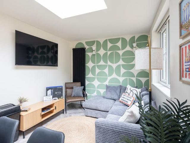 Maskelyne Avenue, Bristol BS10 6 bed house to rent £4,810 pcm £1,110 pw