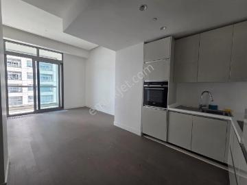Maslak 42'de Şehir Manzaralı | Lüks 1+1 Kiralık Daire