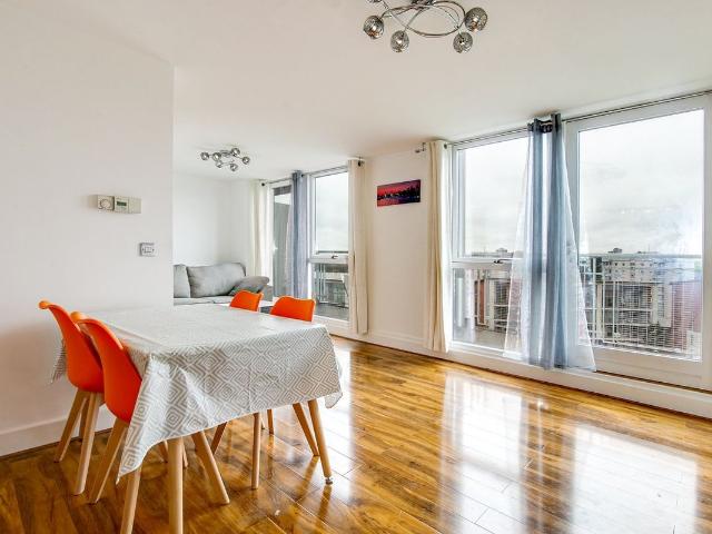 Mason Way, Edgbaston, Birmingham B15, 2 bed flat to rent, £1,400 pcm | PrimeLocation