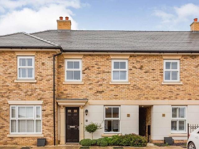 Mason Avenue, Swanscombe DA10 2 bed terraced house to rent £1,850 pcm £427 pw