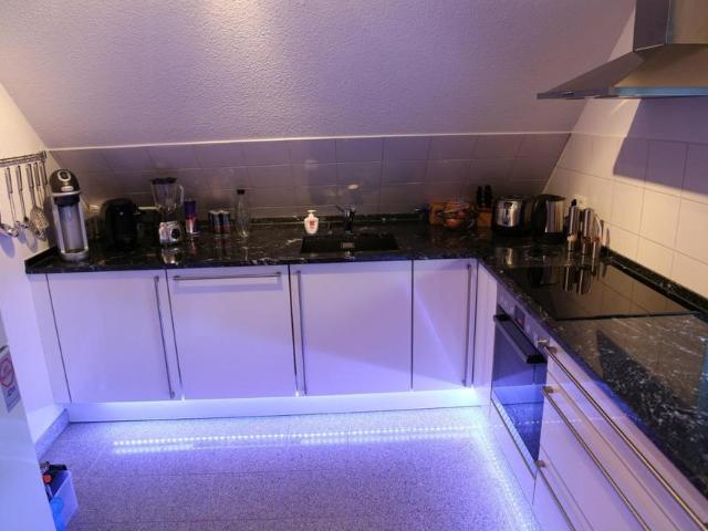 Masonette Wohnung mit Küche, Keller, Stellplatz, Garage