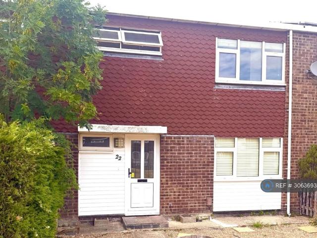 Masons Court, Aylesbury, HP19 3 bed terraced house to rent £1,600 pcm £369 pw