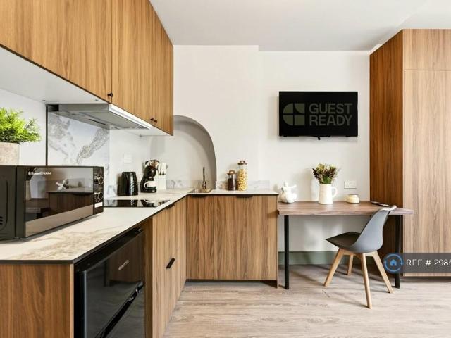Masons Avenue, Harrow, HA3 Studio to rent £1,350 pcm £312 pw