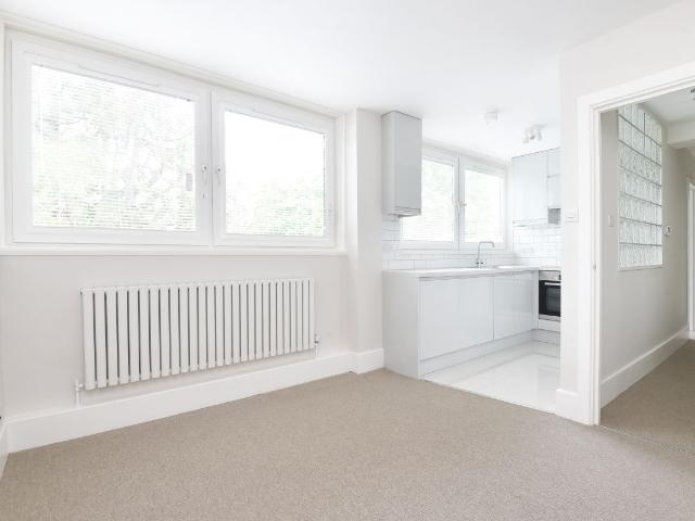 Masons Hill, Bromley, Kent BR2, 1 bed flat to rent, £1,400 pcm | PrimeLocation