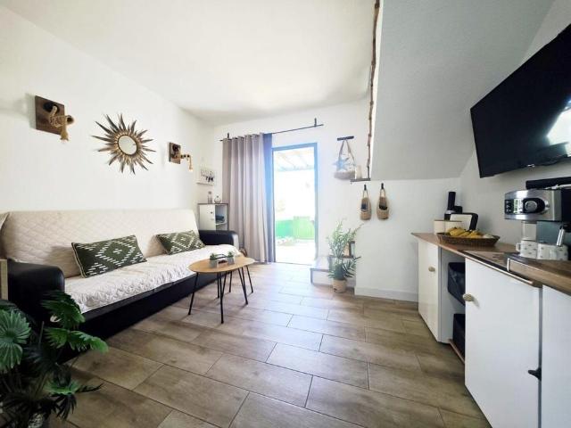 Maspalomas, Canary Islands 35100