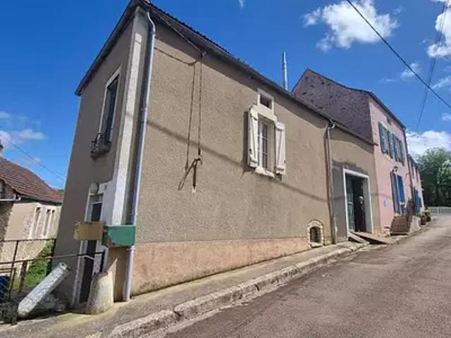 Massangis 89440 Achat / Vente maison 3 pièces t3 au dernier étage cave