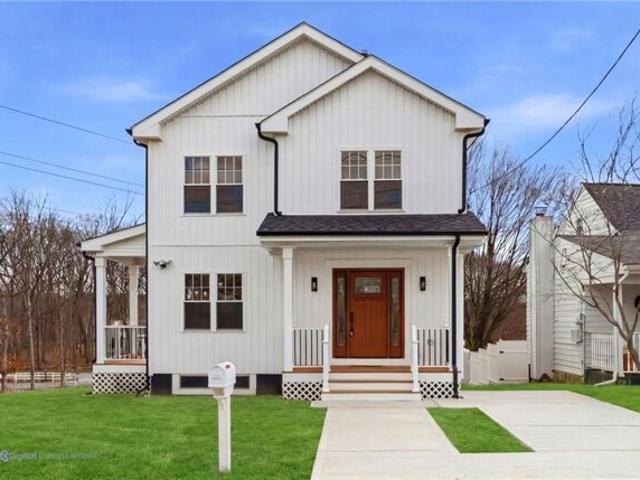 Massachusetts Ave, Cumberland, Home For Sale