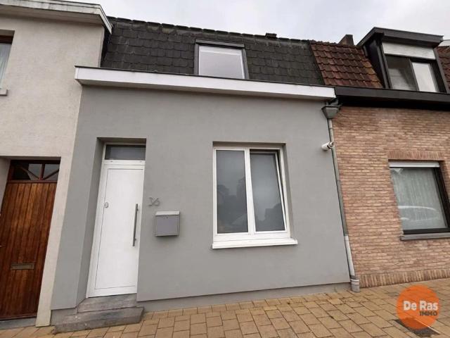 MASSEMEN Rijwoning met riante tuin