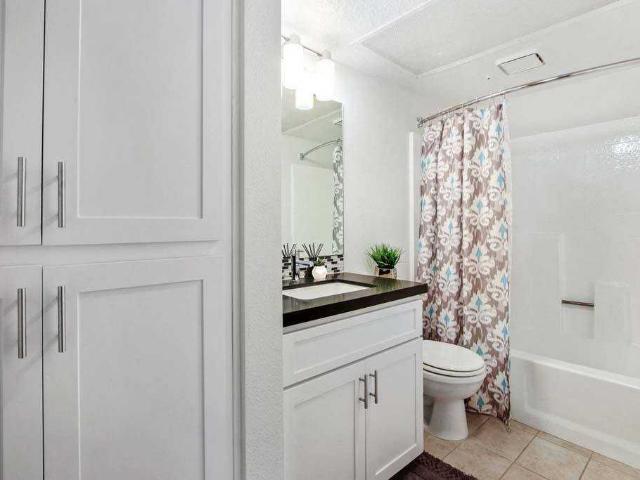 Masselin Park West 2 Bedroom Apartment for Rent at 5700 W 6th St, Los Angeles, CA 90036 Mid City West