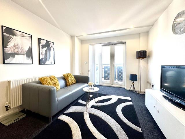 Masshouse Plaza Hive, Birmingham B5, 1 bed flat to rent, £900 pcm | PrimeLocation