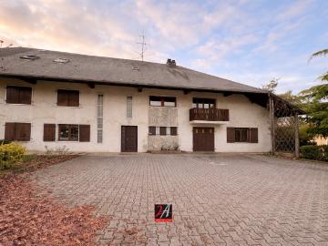 Massingy Immeuble de rapport 5 appartements 349 m2 Terrain constructible Proche Rumilly / Annecy