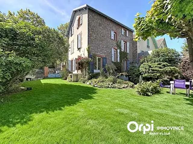 Massiac 15500 Achat / Vente maison 5 pièces t5 piscine jardin