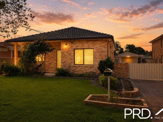 MASSIVE OPPORTUNITY = 15.24M WIDE & 974SQM OF LAND