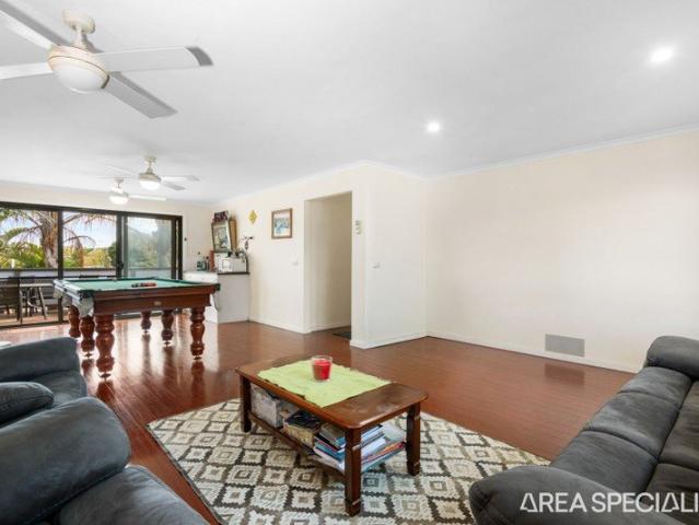 Massive Dual Level Home Potential Dual Rental Income
