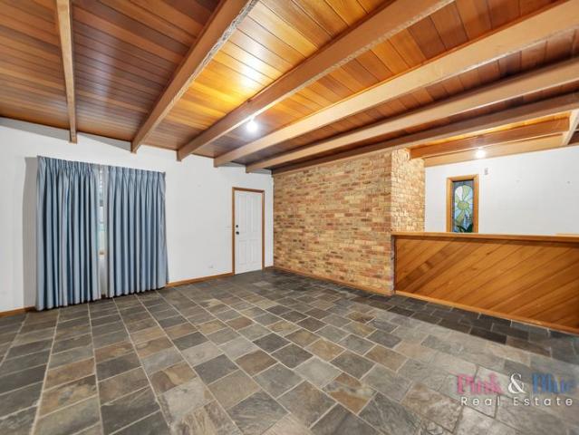 Massive family home for Lease!