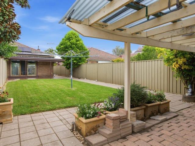 MASSIVE LAND for Semi! GARAGE with Rear Lane Access LOADS of Potential: TRAIN