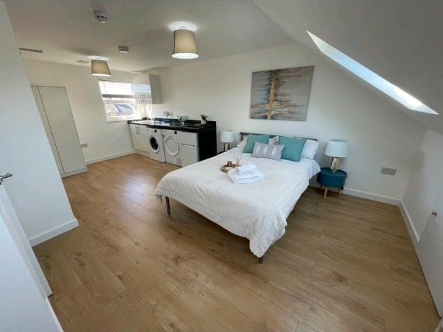 Massive Refurbished Studio | Bills Included