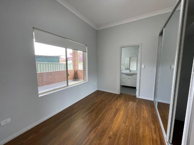MASSIVE SIZE LUXURY DUPLEX READY TO MOVE IN