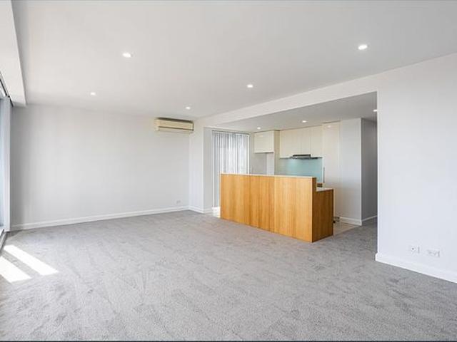Massive 2 Bedroom Apartment in the Heart of Rhodes
